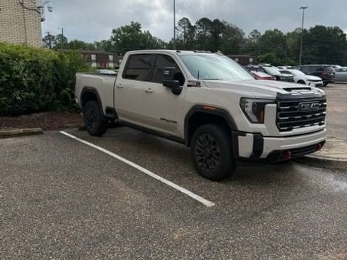 Used 2026 GMC Sierra 2500 AT4 w/ AT4 Premium Plus Package AWD/4WD image 1