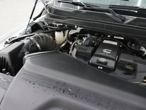 Used 2024 RAM 2500 Laramie AWD/4WD image 19