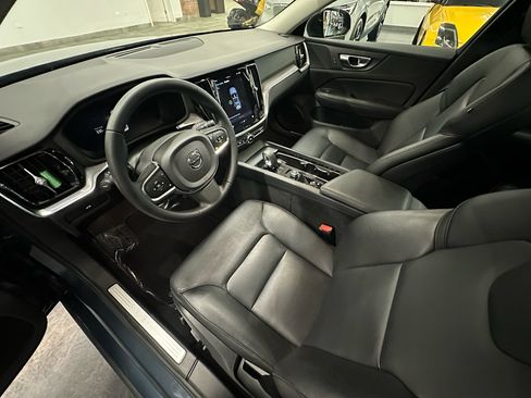 Used 2024 Volvo S60 B5 Core image 19