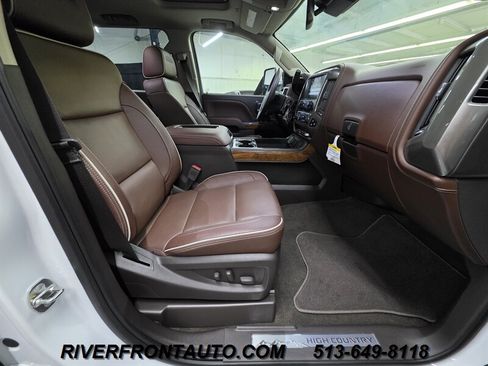 Used 2018 Chevrolet Silverado 3500 High Country w/ Duramax Plus Package AWD/4WD image 36
