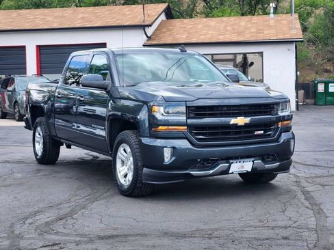 Used 2018 Chevrolet Silverado 1500 LT w/ All Star Edition AWD/4WD image 5