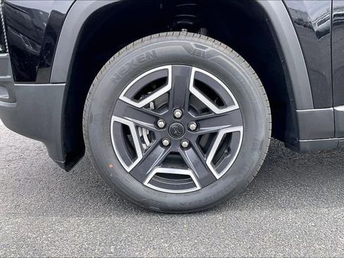 New 2026 Jeep Cherokee Laredo AWD/4WD image 12