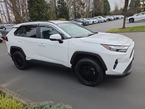 Used 2024 Toyota RAV4 XLE image 8