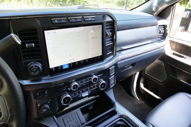 Used 2024 Ford F350 Lariat w/ Lariat Ultimate Package AWD/4WD image 21