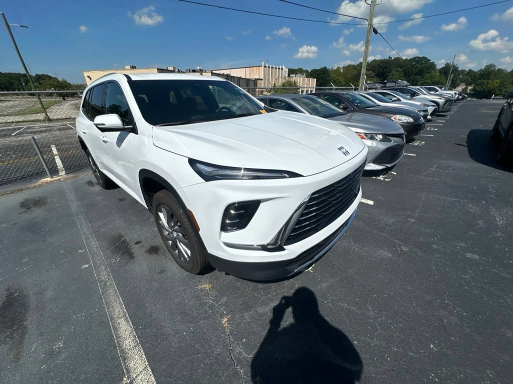 Used 2026 Buick Enclave Preferred AWD/4WD image 1