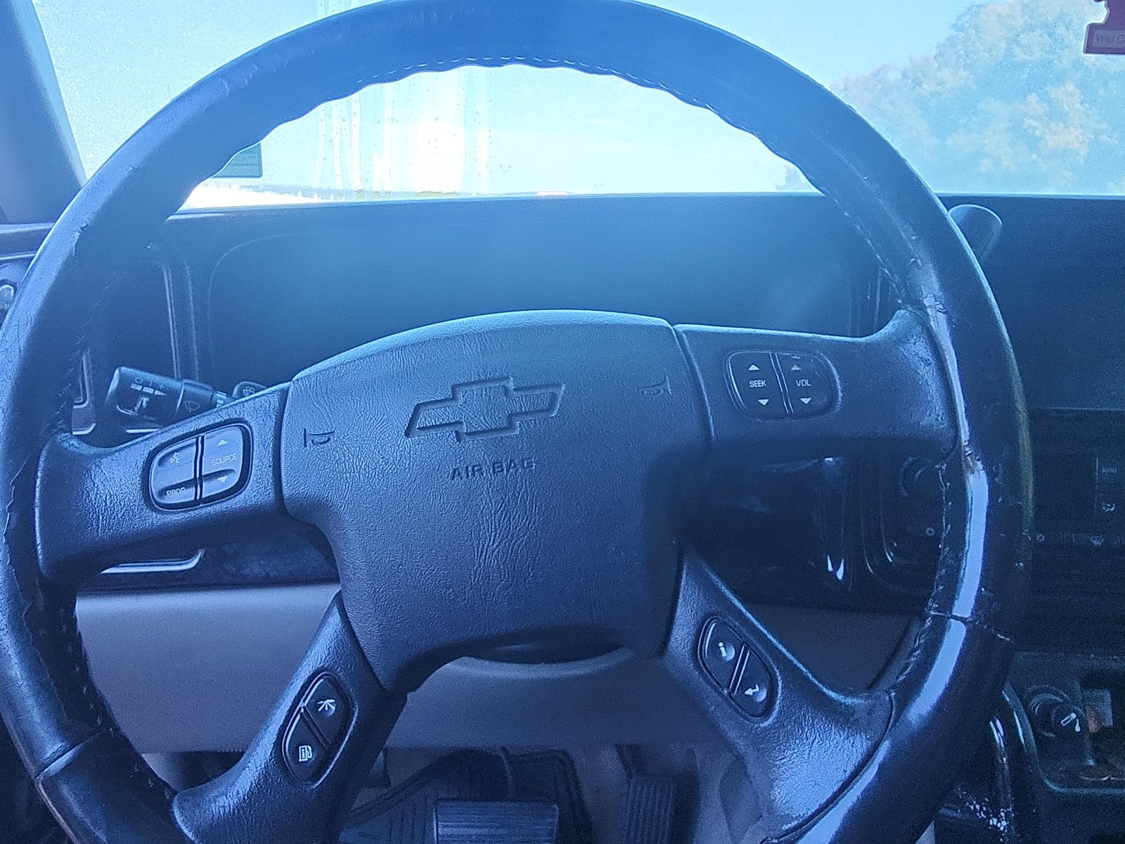 Used 2005 Chevrolet Tahoe Z71 w/ Preferred Equipment Group RWD image 12