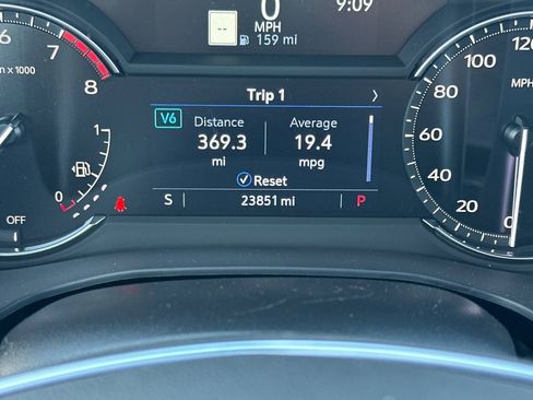 Used 2025 Cadillac XT5 Premium Luxury image 42