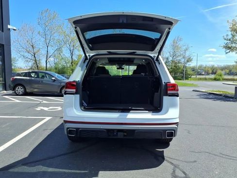Used 2025 Volkswagen Atlas Peak Edition SE AWD/4WD image 13