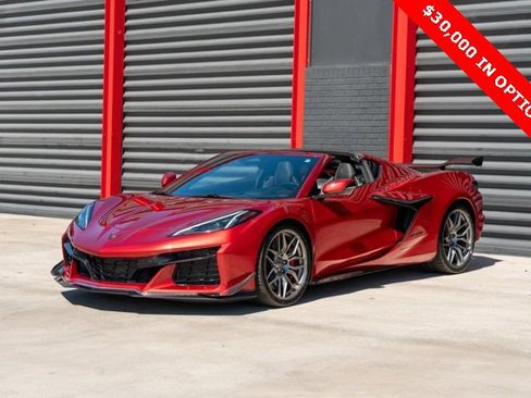 Used 2025 Chevrolet Corvette Z06 w/ Z07 Performance Package image 1