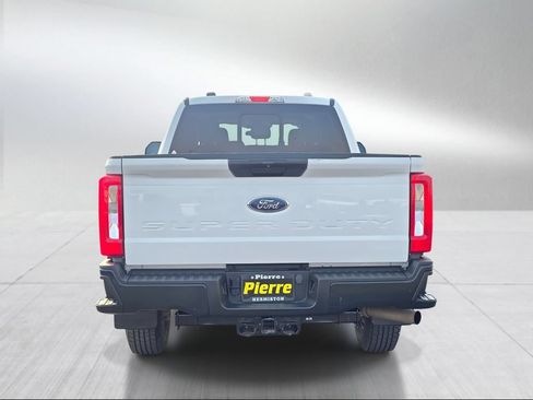 Used 2023 Ford F250 XL AWD/4WD image 5