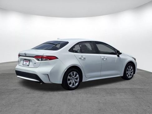 Used 2020 Toyota Corolla LE FWD image 4