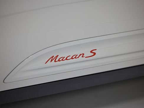 New 2026 Porsche Macan S image 14