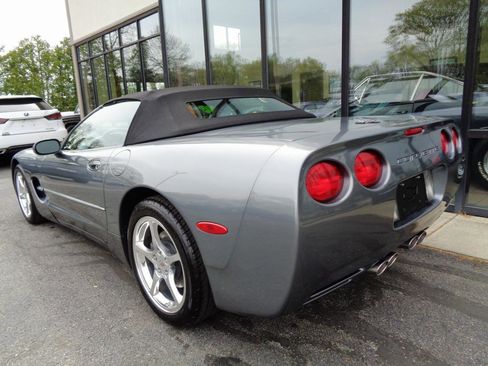 Used 2004 Chevrolet Corvette Convertible w/ Preferred Equipment Group RWD image 14