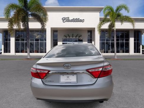 Used 2016 Toyota Camry XSE FWD image 12