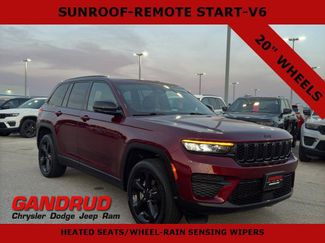 Used 2023 Jeep Grand Cherokee Altitude AWD/4WD video 1