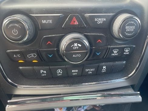 Used 2018 Jeep Grand Cherokee Altitude AWD/4WD image 17