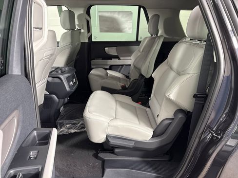 New 2026 Ford Expedition Max Active RWD image 29