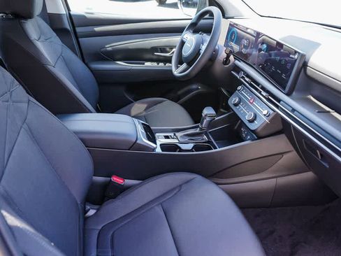New 2026 Hyundai Tucson SE image 16