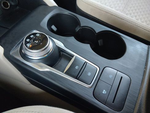 Used 2022 Ford Escape SE image 26