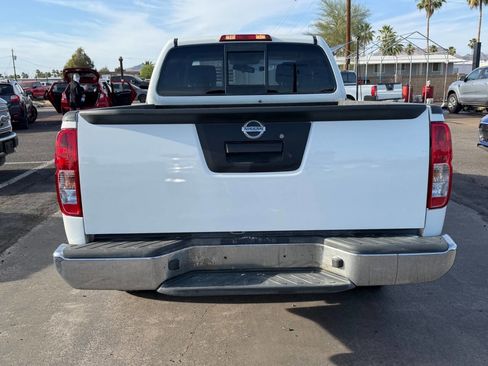 Used 2018 Nissan Frontier SV RWD image 7
