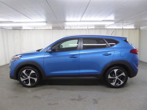 Used 2016 Hyundai Tucson Sport image 4