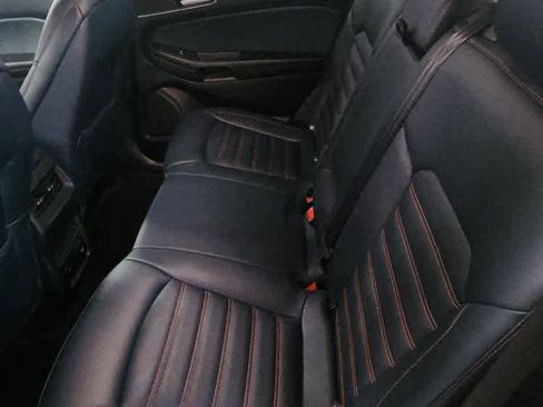 Used 2024 Ford Edge SEL w/ Sport Appearance Package image 22