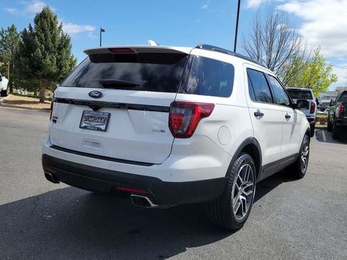 Used 2017 Ford Explorer Sport w/ Equipment Group 401A AWD/4WD image 3