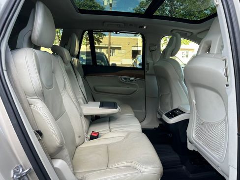 Used 2017 Volvo XC90 T6 Inscription w/ Vision Package image 29