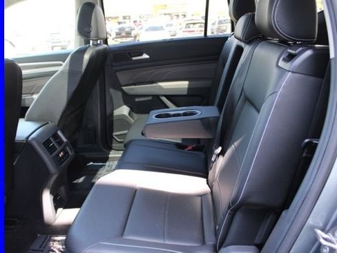 Used 2023 Volkswagen Atlas SEL AWD/4WD image 26