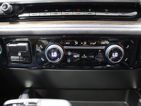 Used 2023 Chevrolet Silverado 1500 LT Trail Boss AWD/4WD image 15