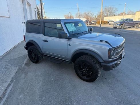 Used 2023 Ford Bronco Black Diamond image 5