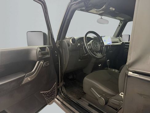 Used 2016 Jeep Wrangler Sport AWD/4WD image 12