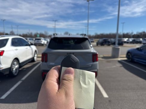 Used 2025 Kia Sorento SX Prestige image 6