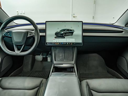 Used 2024 Tesla Model 3 Standard Range RWD image 28