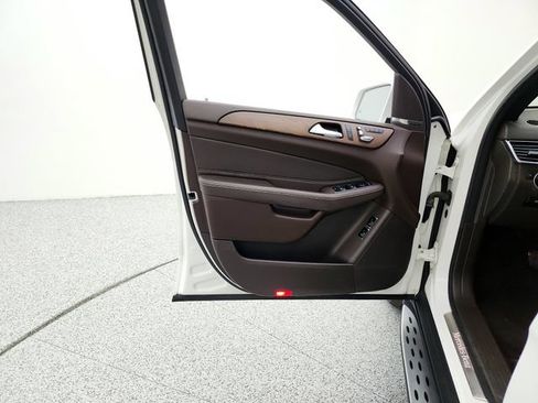 Used 2019 Mercedes-Benz GLS 450 4MATIC image 25