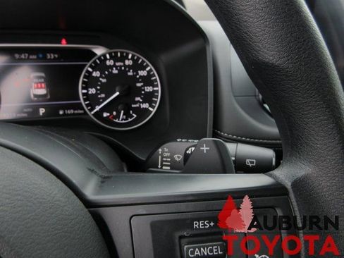 Used 2023 Nissan Rogue S image 15