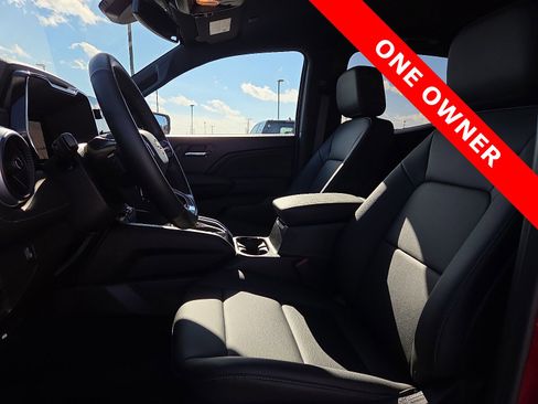 Used 2025 Chevrolet Colorado LT w/ LT Convenience Package image 15