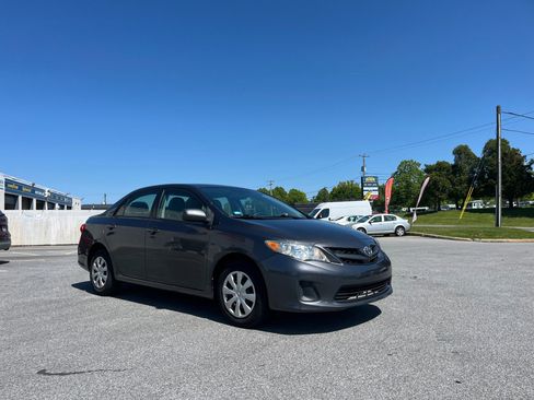 Used 2011 Toyota Corolla LE FWD image 26