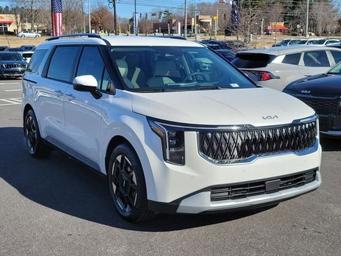 New 2026 Kia Carnival EX image 3