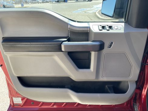 Used 2015 Ford F150 XLT w/ Equipment Group 302A Luxury AWD/4WD image 12
