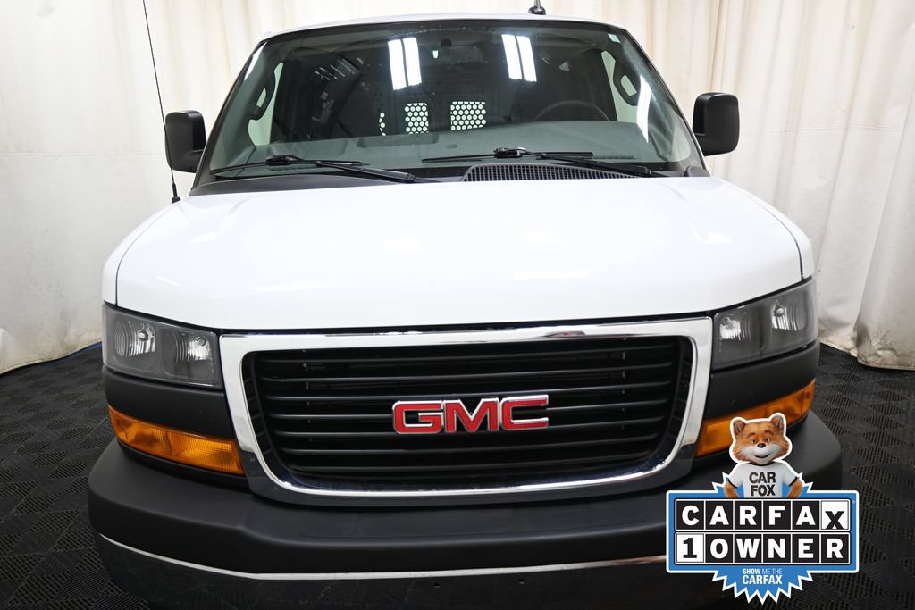 Used 2025 GMC Savana 2500 w/ Driver Convenience Package RWD image 2