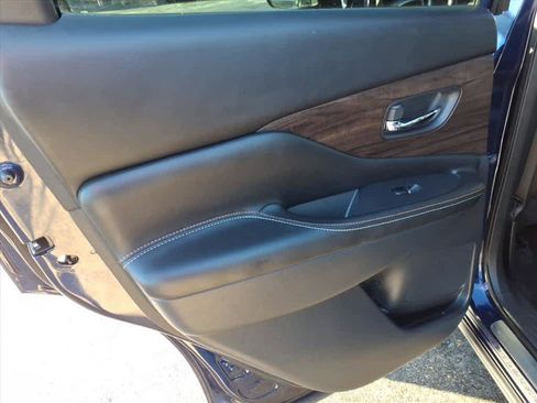 Certified 2023 Nissan Murano Platinum w/ Cargo Package image 12