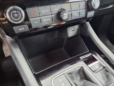 Used 2023 Jeep Compass Limited image 8