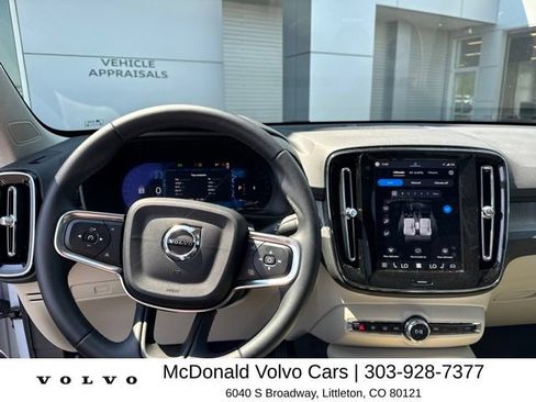 Used 2025 Volvo XC40 B5 Ultra w/ Protection Package AWD/4WD image 6