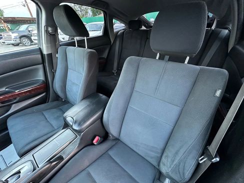 Used 2012 Honda Crosstour EX image 11