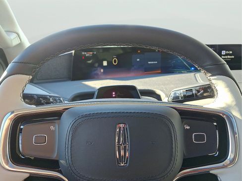 New 2025 Lincoln Navigator Reserve image 16