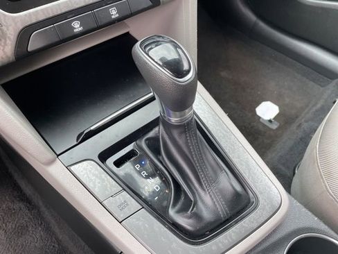 Used 2018 Hyundai Elantra SEL image 19