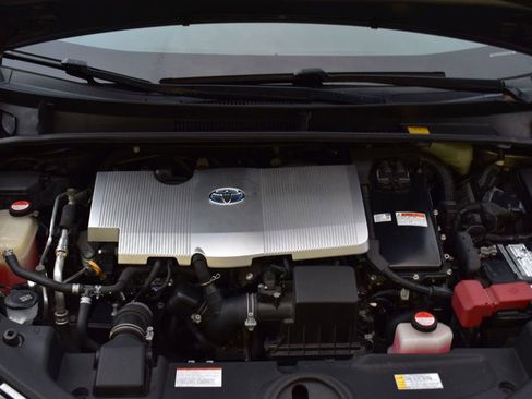 Used 2016 Toyota Prius Three Touring image 14