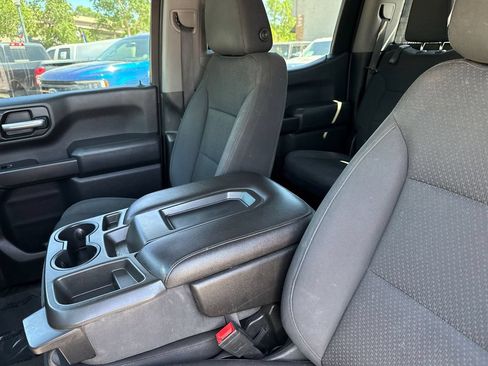 Used 2019 Chevrolet Silverado 1500 Custom Trail Boss AWD/4WD image 21