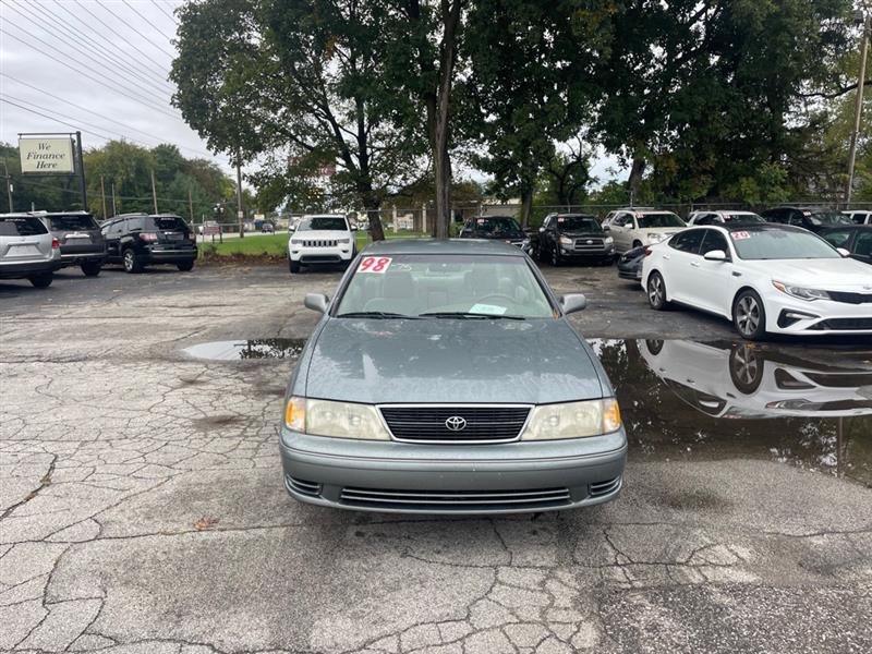 Used 2005 Ford Taurus SE FWD image 2